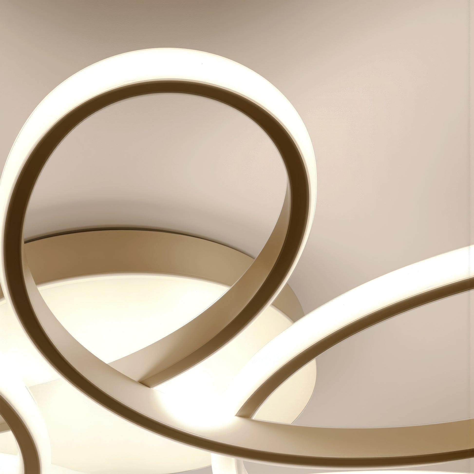 Lampadario a LED con telecomando ELIZA, 63W, Luce Fredda/Calda/Neutra, Dimmerabile, Lampadario a LED Bianco con telecomando Titolo predefinito Alessandro Design