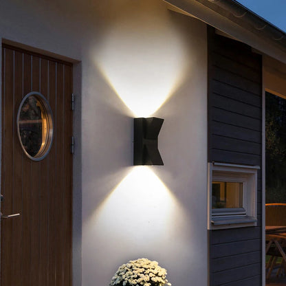Lampada da parete a LED per esterni Scarlet, 6W, nero, metallo, IP65, 3000K Lampada da parete per esterni Titolo predefinito Alessandro Design