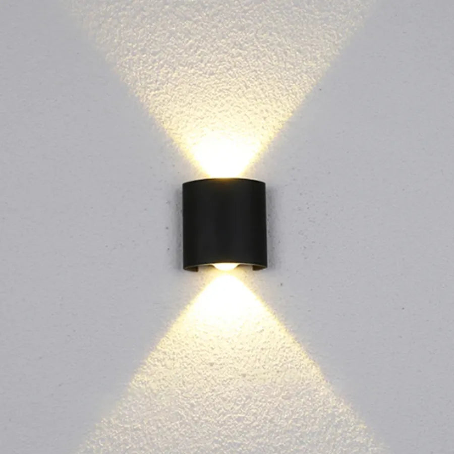 Fantas Lampada da Parete a LED per Interni ed Esterni, 2 Sorgenti x 1W, IP65, Metallizzato, Nero, 3000K Lampada da Parete per Esterno Titolo predefinito Alessandro Design