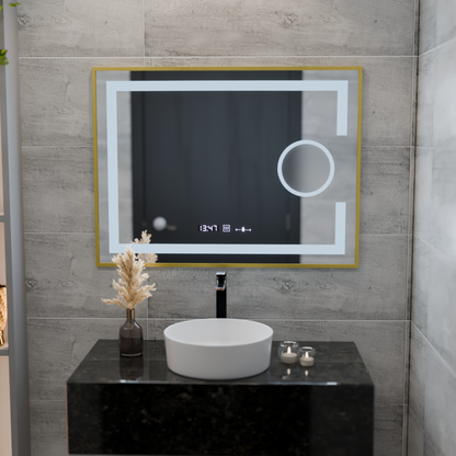 Specchio rettangolare a LED, 80x60 cm, Eclat MotionGlow Marcello, sistema antiappannamento, orologio e termometro, lente d'ingrandimento cosmetica, dimmerabile, cornice oro spazzolato Marcello Mirrors Titolo predefinito Alessandro Design