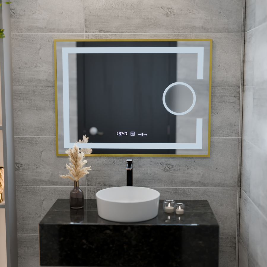 Specchio rettangolare a LED, 80x60 cm, Eclat MotionGlow Marcello, sistema antiappannamento, orologio e termometro, lente d'ingrandimento cosmetica, dimmerabile, cornice oro spazzolato Marcello Mirrors Titolo predefinito Alessandro Design