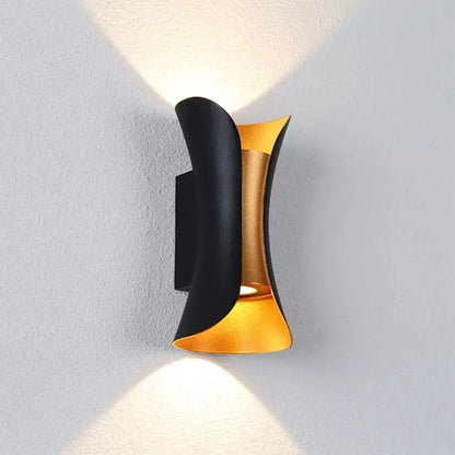Lampada da parete per esterno LED Pauline 2, 10W, 20x10, 3000K, Metallo, Nero e Oro Lampade da parete per esterno Titolo predefinito Alessandro Design