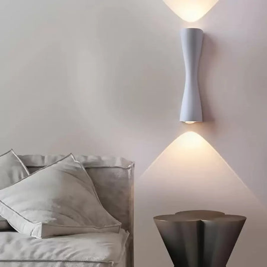 Lampada da parete per esterno LED Augustine 6W Lampada da parete per esterno bianca Titolo predefinito Alessandro Design