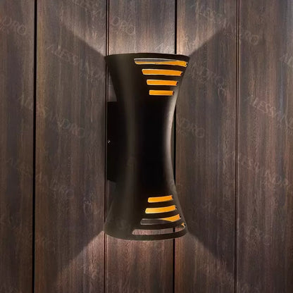 Lampada da parete a LED per esterni Brycen 10W Lampada da parete per esterni in oro nero Titolo predefinito Alessandro Design