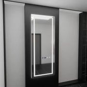 Specchio Rettangolare a LED, 60x150cm, Sensore Radar Alessia Marcello, Sistema Antiappannante, Orologio e Termometro, Dimabila, Dressing Couture Dressing Mirrors Titolo predefinito Alessandro Design