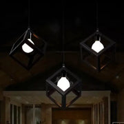 Lampadario a forma di cubo, STRUKTUR Linear Trio, 3x E27, Nero, Lucentezza del metallo Titolo predefinito industriale Alessandro Design