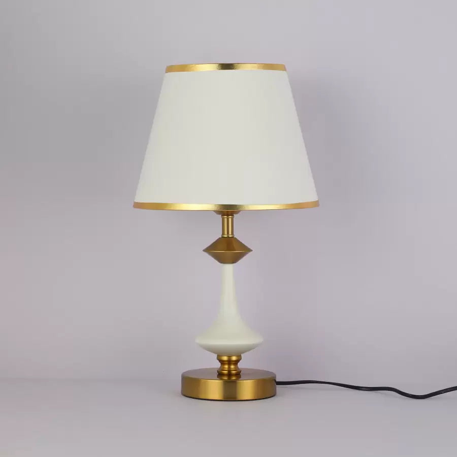 Lampada Nevaeh 1x E27 Lampade e lampade in oro bianco Titolo predefinito Alessandro Design