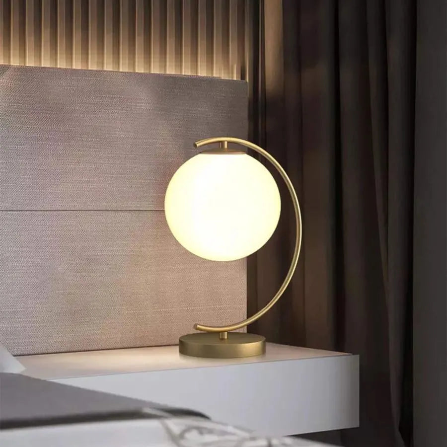 Veioza Olimpia 1x E27, Oro Veioze & Lampadare Titolo predefinito Alessandro Design